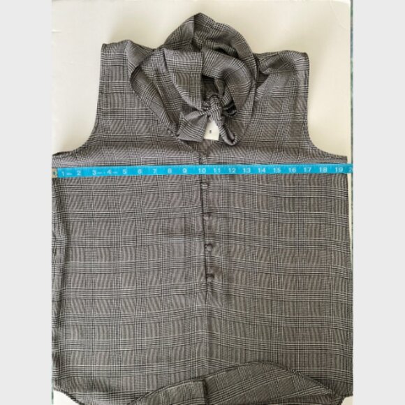 Ann Taylor Houndstooth Plaid Bow Neck Button Down Shell Black & White Size S NWT - Picture 5 of 10
